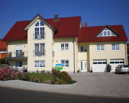 Haus Sonnenstrahl - Ferienwohnung in Bischofsheim / Rhn